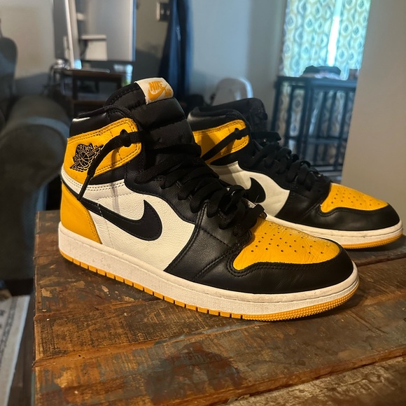 Jordan 1 Retro High OG
Taxi - Picture 4 of 6